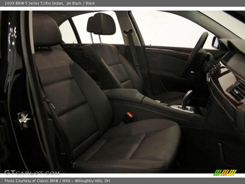 Jet Black / Black 2009 BMW 5 Series 528xi Sedan