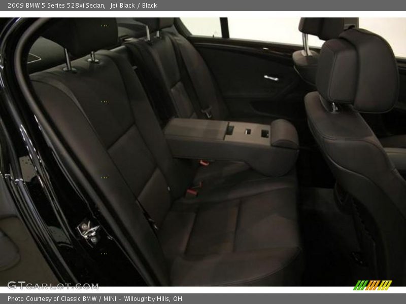 Jet Black / Black 2009 BMW 5 Series 528xi Sedan