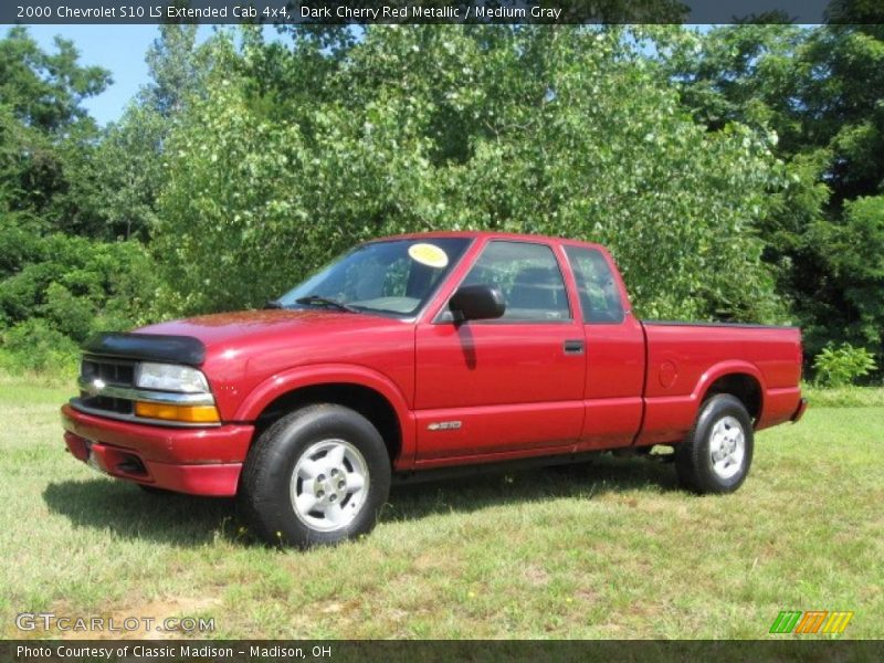 Dark Cherry Red Metallic / Medium Gray 2000 Chevrolet S10 LS Extended Cab 4x4