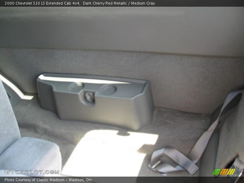 Dark Cherry Red Metallic / Medium Gray 2000 Chevrolet S10 LS Extended Cab 4x4