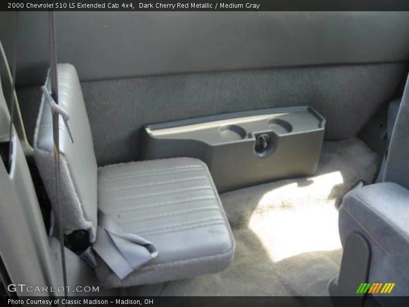 Dark Cherry Red Metallic / Medium Gray 2000 Chevrolet S10 LS Extended Cab 4x4