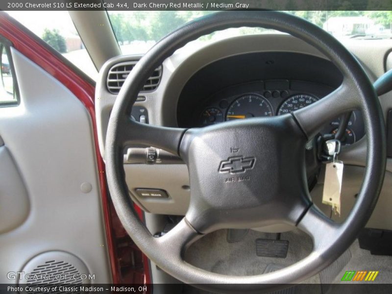 Dark Cherry Red Metallic / Medium Gray 2000 Chevrolet S10 LS Extended Cab 4x4