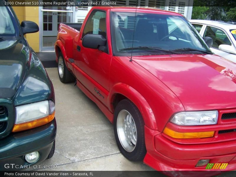Victory Red / Graphite 2000 Chevrolet S10 Xtreme Regular Cab