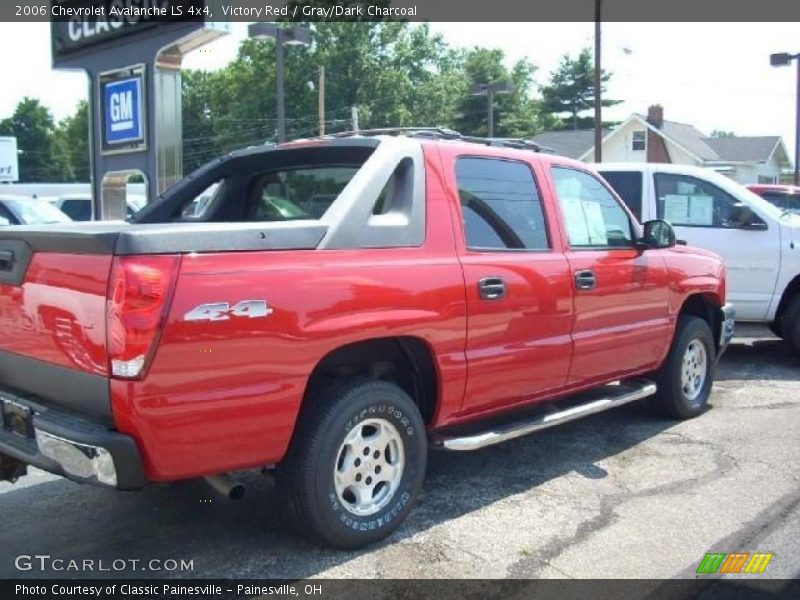Victory Red / Gray/Dark Charcoal 2006 Chevrolet Avalanche LS 4x4