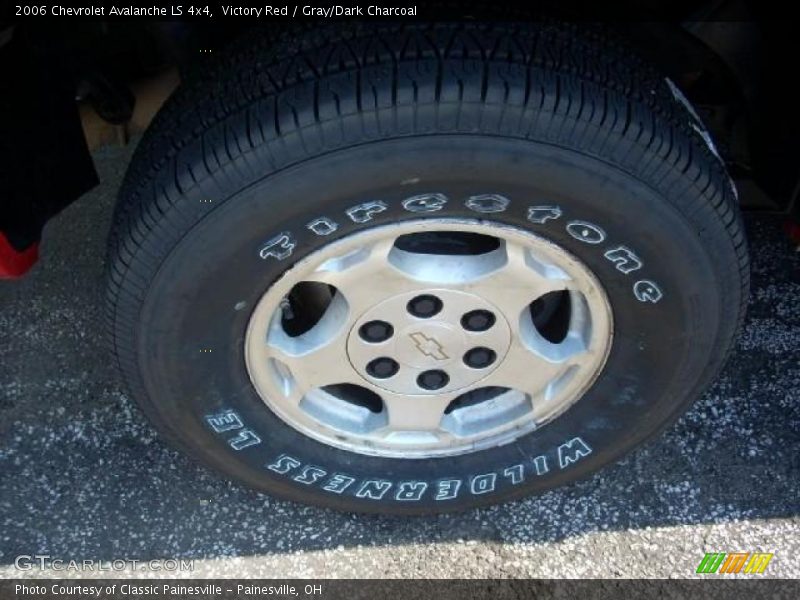 Victory Red / Gray/Dark Charcoal 2006 Chevrolet Avalanche LS 4x4