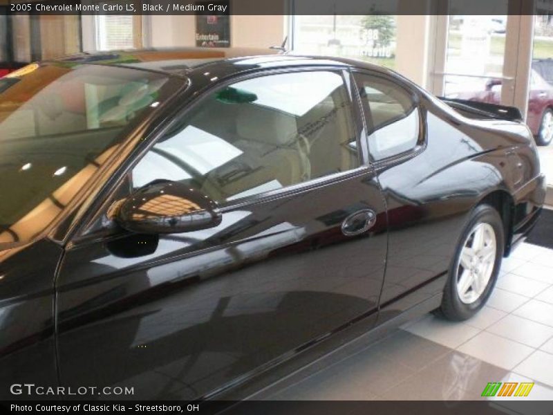 Black / Medium Gray 2005 Chevrolet Monte Carlo LS