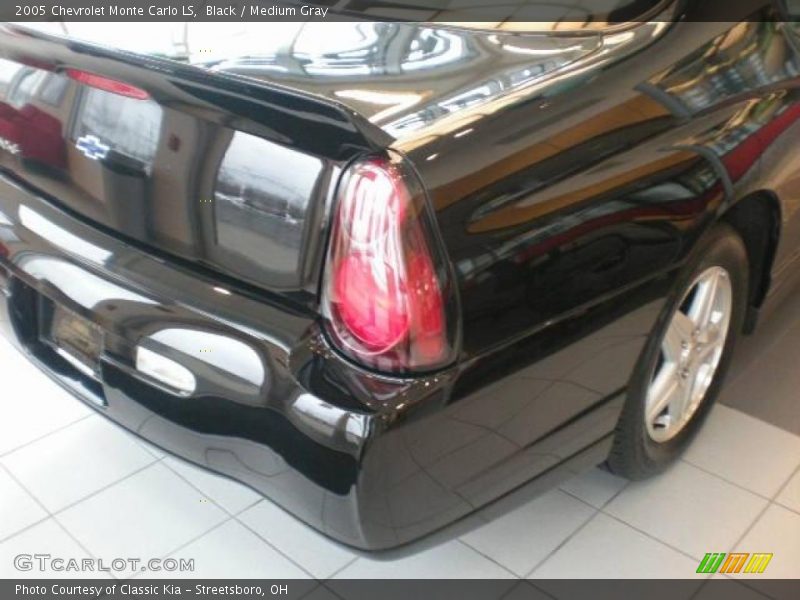 Black / Medium Gray 2005 Chevrolet Monte Carlo LS