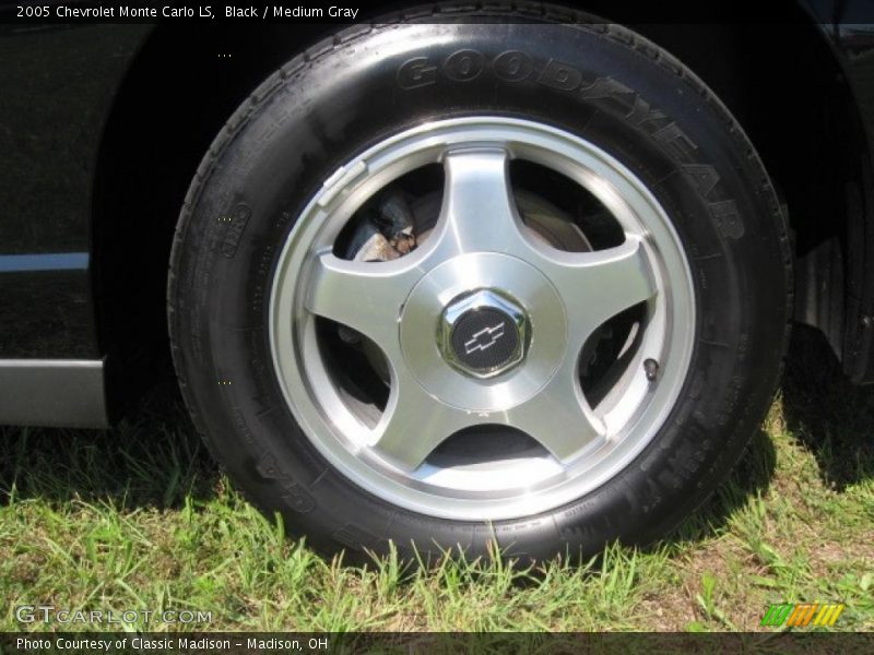 Black / Medium Gray 2005 Chevrolet Monte Carlo LS