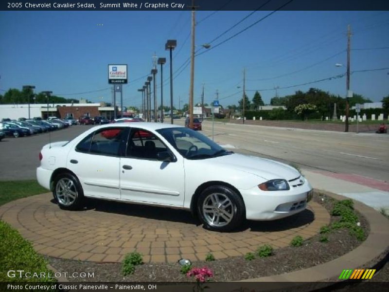 Summit White / Graphite Gray 2005 Chevrolet Cavalier Sedan