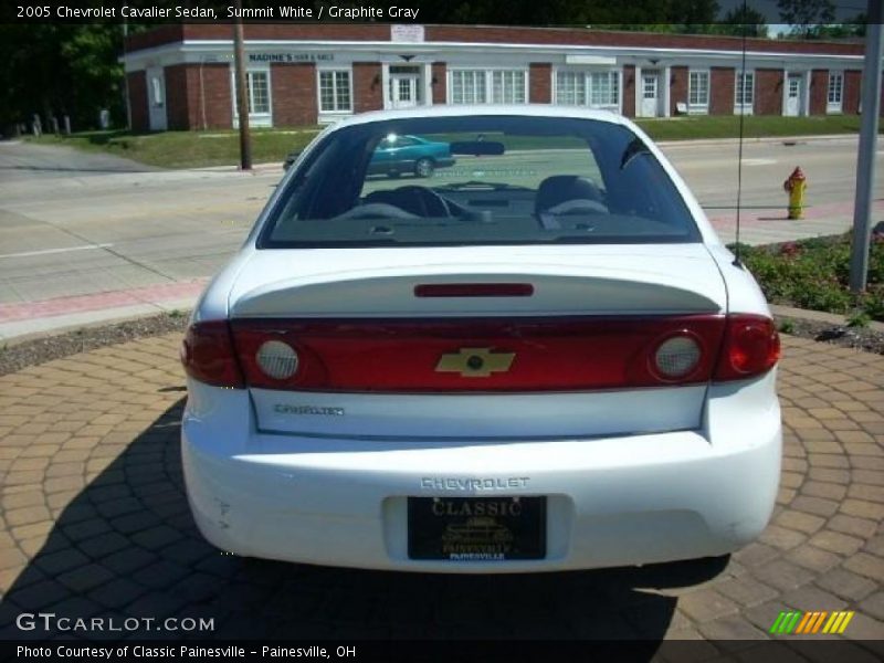 Summit White / Graphite Gray 2005 Chevrolet Cavalier Sedan