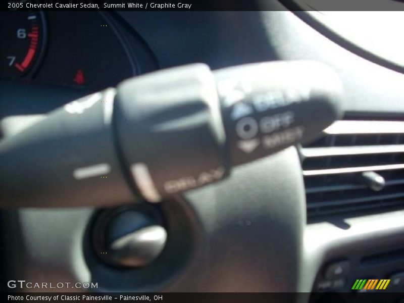 Summit White / Graphite Gray 2005 Chevrolet Cavalier Sedan
