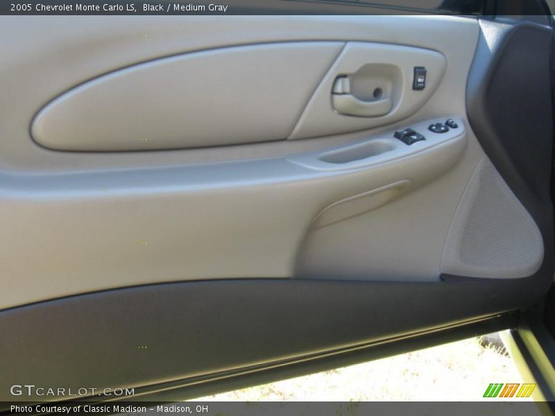 Black / Medium Gray 2005 Chevrolet Monte Carlo LS