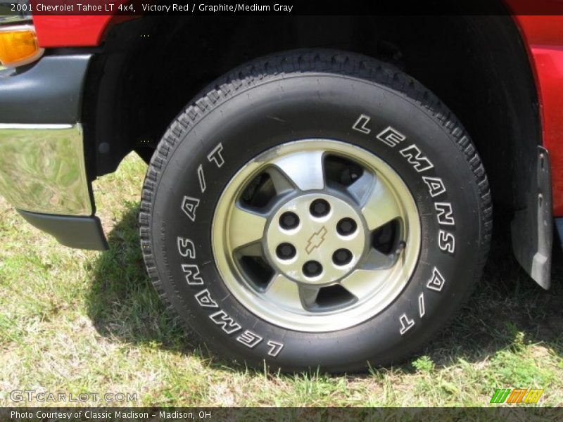Victory Red / Graphite/Medium Gray 2001 Chevrolet Tahoe LT 4x4