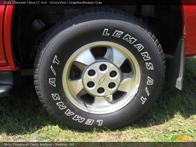 Victory Red / Graphite/Medium Gray 2001 Chevrolet Tahoe LT 4x4