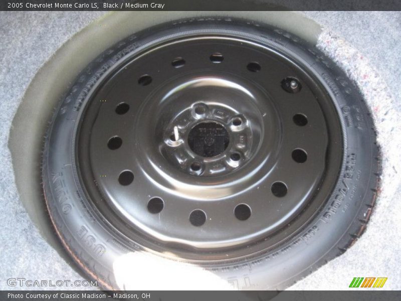 Black / Medium Gray 2005 Chevrolet Monte Carlo LS