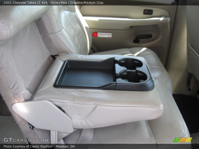 Victory Red / Graphite/Medium Gray 2001 Chevrolet Tahoe LT 4x4