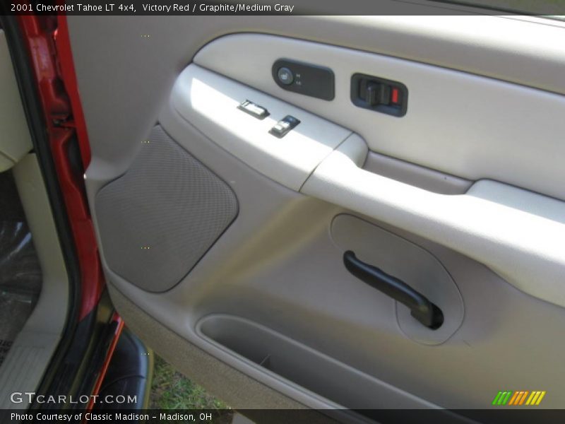 Victory Red / Graphite/Medium Gray 2001 Chevrolet Tahoe LT 4x4
