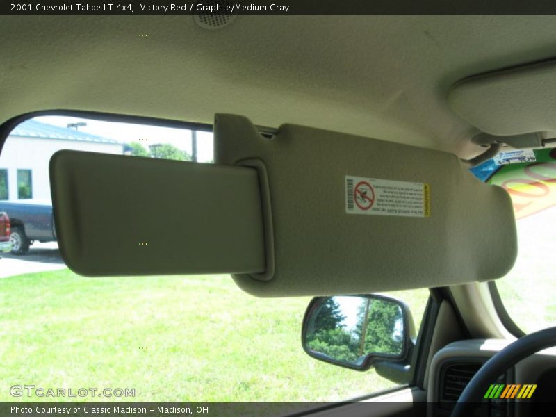 Victory Red / Graphite/Medium Gray 2001 Chevrolet Tahoe LT 4x4