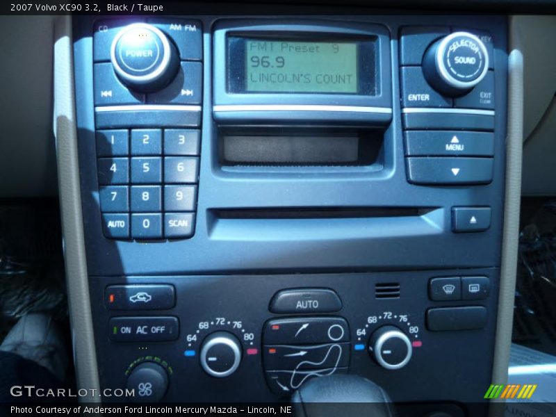 Black / Taupe 2007 Volvo XC90 3.2