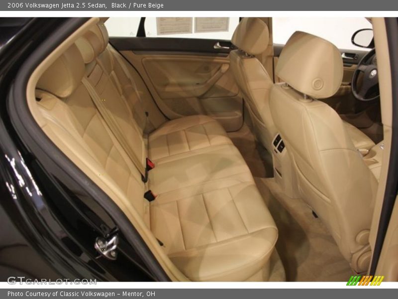Black / Pure Beige 2006 Volkswagen Jetta 2.5 Sedan