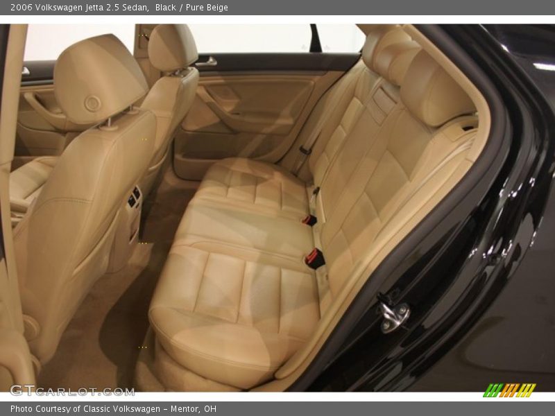 Black / Pure Beige 2006 Volkswagen Jetta 2.5 Sedan