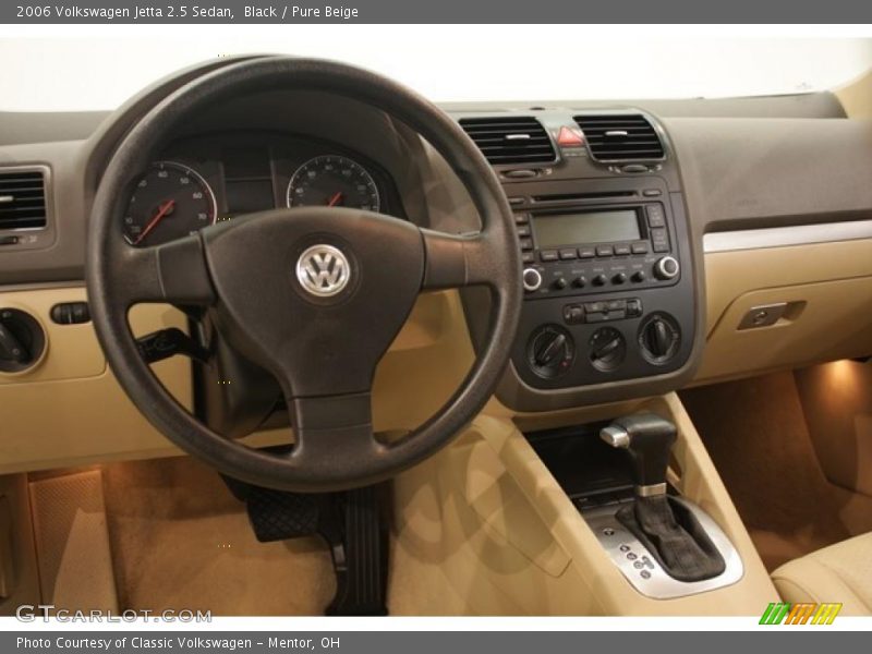 Black / Pure Beige 2006 Volkswagen Jetta 2.5 Sedan