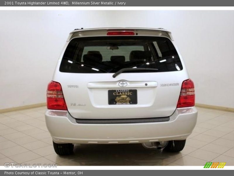 Millennium Silver Metallic / Ivory 2001 Toyota Highlander Limited 4WD