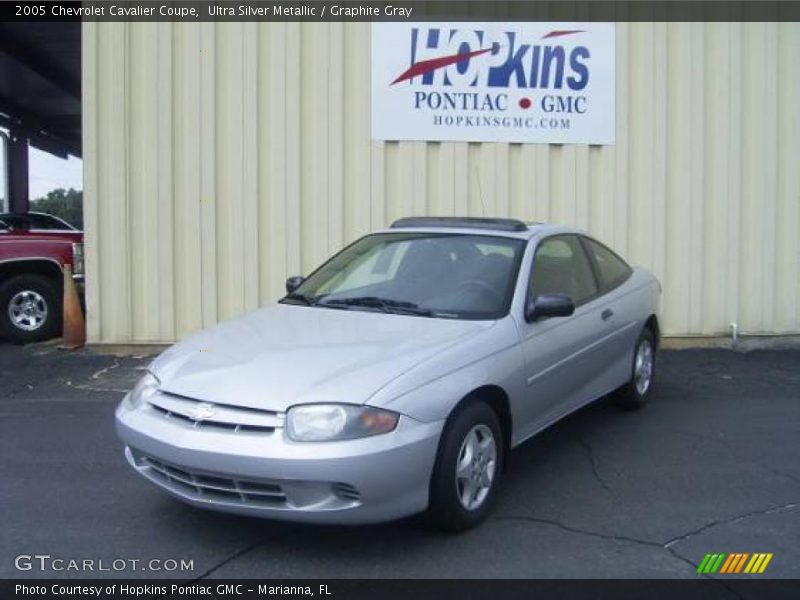 Ultra Silver Metallic / Graphite Gray 2005 Chevrolet Cavalier Coupe