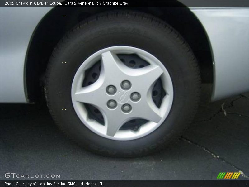 Ultra Silver Metallic / Graphite Gray 2005 Chevrolet Cavalier Coupe