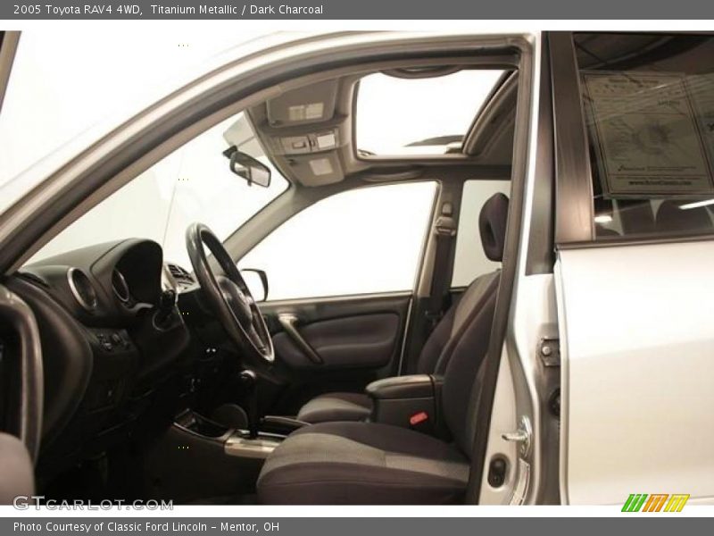 Titanium Metallic / Dark Charcoal 2005 Toyota RAV4 4WD