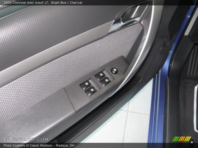Bright Blue / Charcoal 2009 Chevrolet Aveo Aveo5 LT