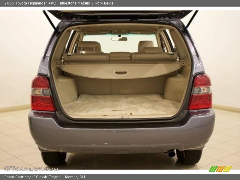 Bluestone Metallic / Ivory Beige 2006 Toyota Highlander 4WD