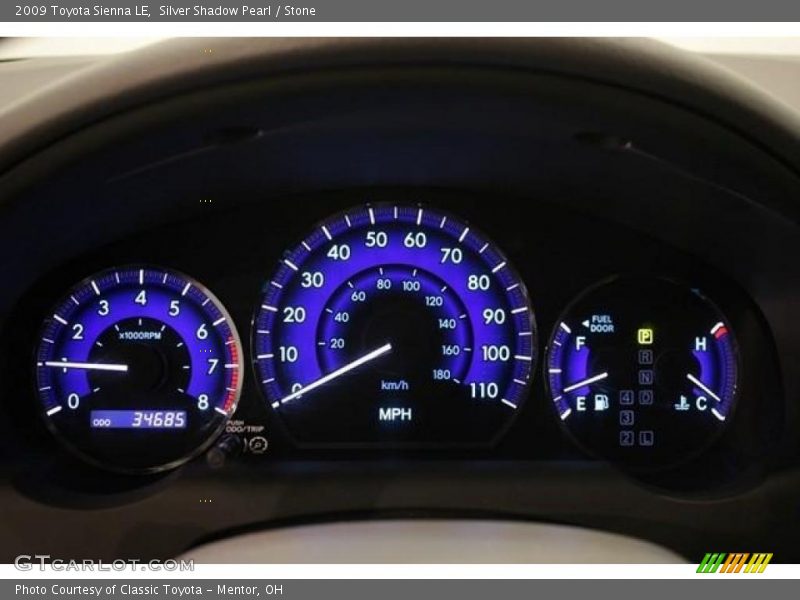 Silver Shadow Pearl / Stone 2009 Toyota Sienna LE