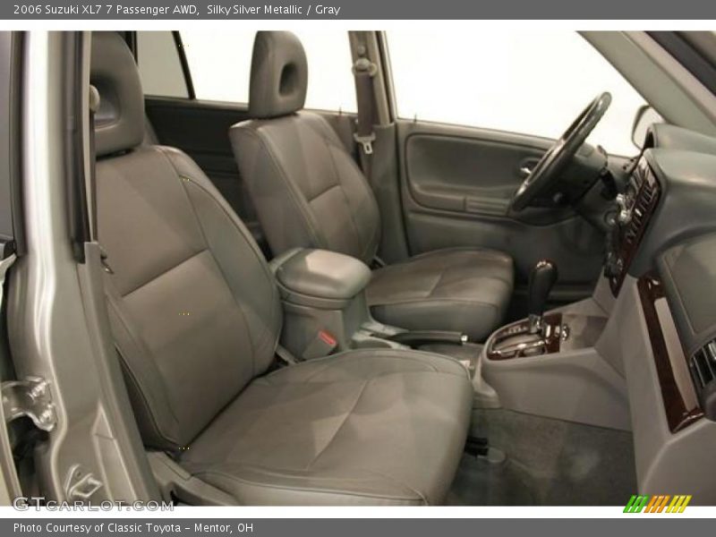 Silky Silver Metallic / Gray 2006 Suzuki XL7 7 Passenger AWD