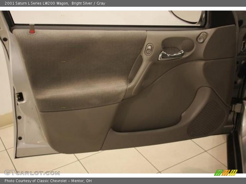 Bright Silver / Gray 2001 Saturn L Series LW200 Wagon