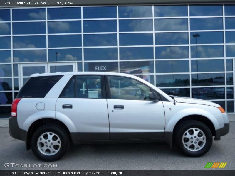 Silver / Gray 2003 Saturn VUE V6 AWD