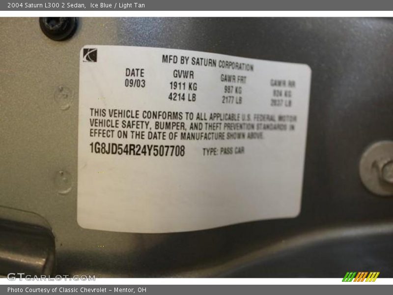 Ice Blue / Light Tan 2004 Saturn L300 2 Sedan