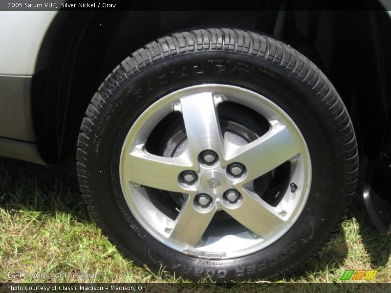 Silver Nickel / Gray 2005 Saturn VUE
