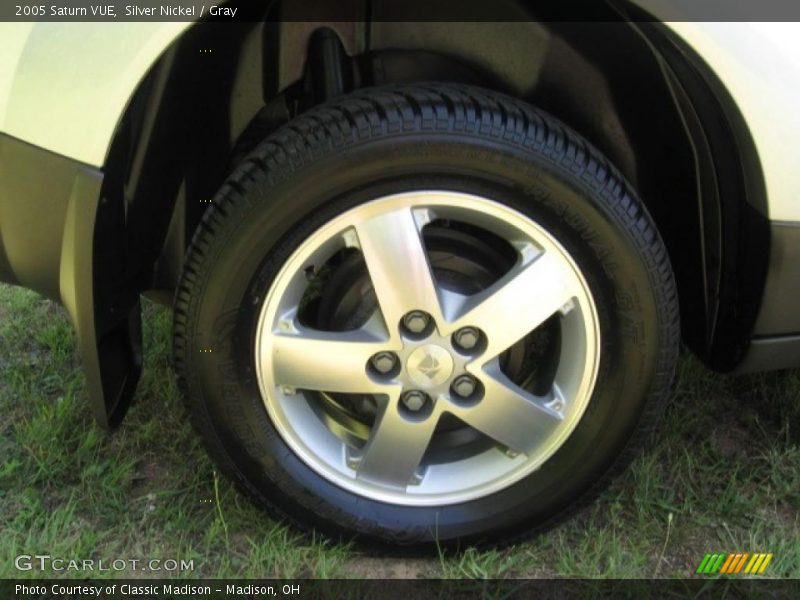 Silver Nickel / Gray 2005 Saturn VUE