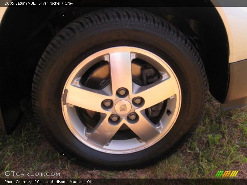 Silver Nickel / Gray 2005 Saturn VUE