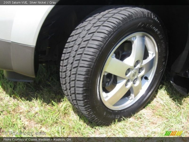 Silver Nickel / Gray 2005 Saturn VUE