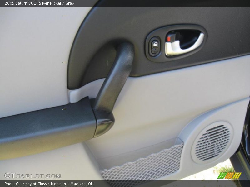 Silver Nickel / Gray 2005 Saturn VUE