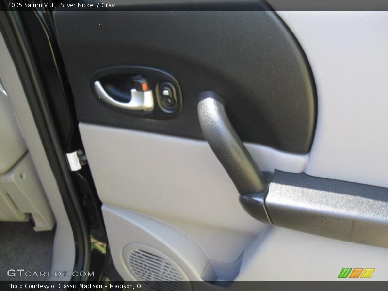 Silver Nickel / Gray 2005 Saturn VUE