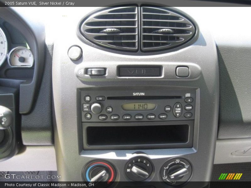 Silver Nickel / Gray 2005 Saturn VUE