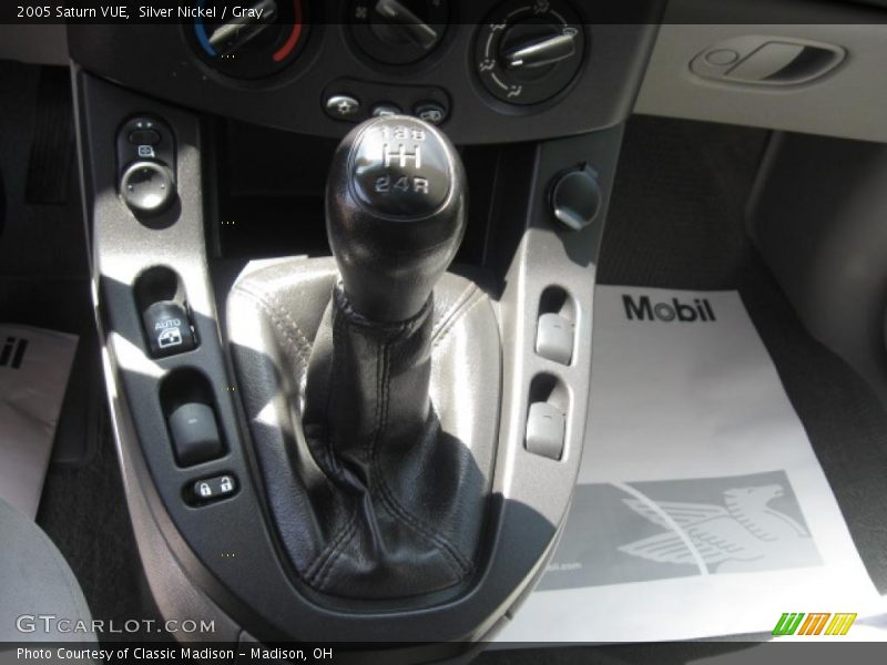 Silver Nickel / Gray 2005 Saturn VUE