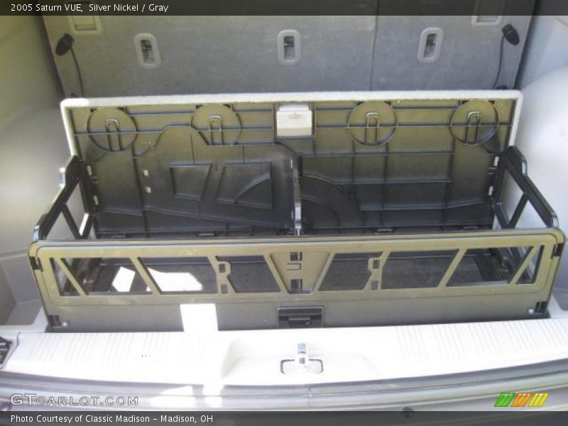 Silver Nickel / Gray 2005 Saturn VUE