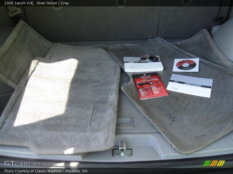 Silver Nickel / Gray 2005 Saturn VUE