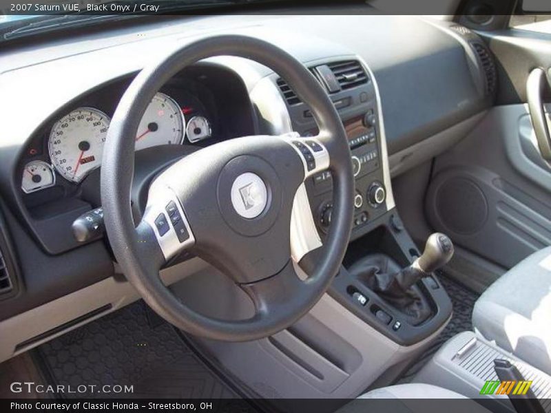 Black Onyx / Gray 2007 Saturn VUE