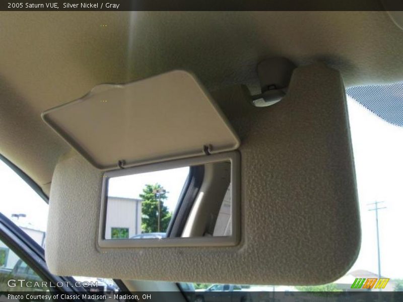 Silver Nickel / Gray 2005 Saturn VUE