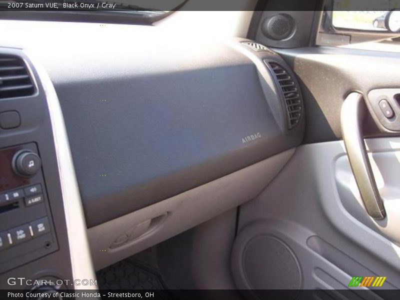 Black Onyx / Gray 2007 Saturn VUE